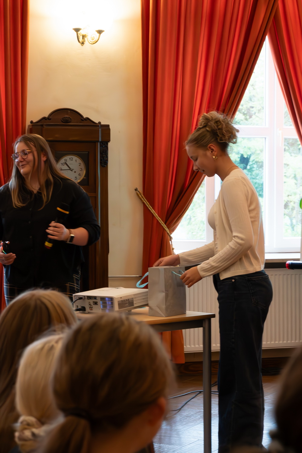 Zdjęcie DZIEŃ JĘZYKÓW OBCYCH 26.09.2025 (17 z 18)cad441b7-0ec2-49d2-8903-ebdf74423986.jpg w galerii Europejski Dzień Języków (26.09.2025)